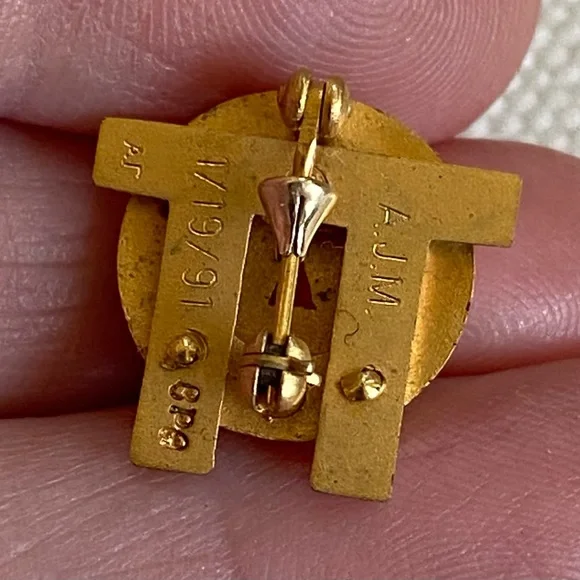 VTG 1991 Gold Alpha Omicron Pi Collectible Sorority Sisterhood Lapel Pin W Ruby - Picture 3 of 4